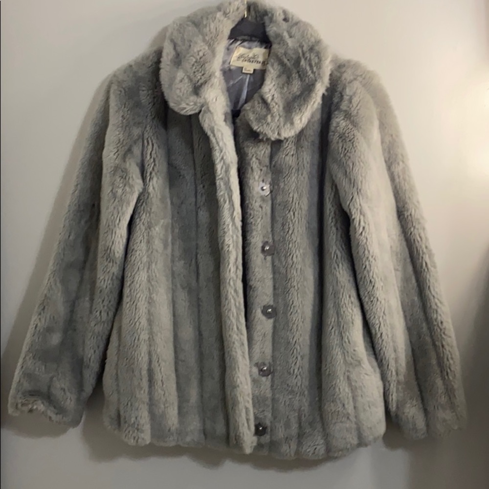 LAST CHANCE!! Forever 21 Fur Coat